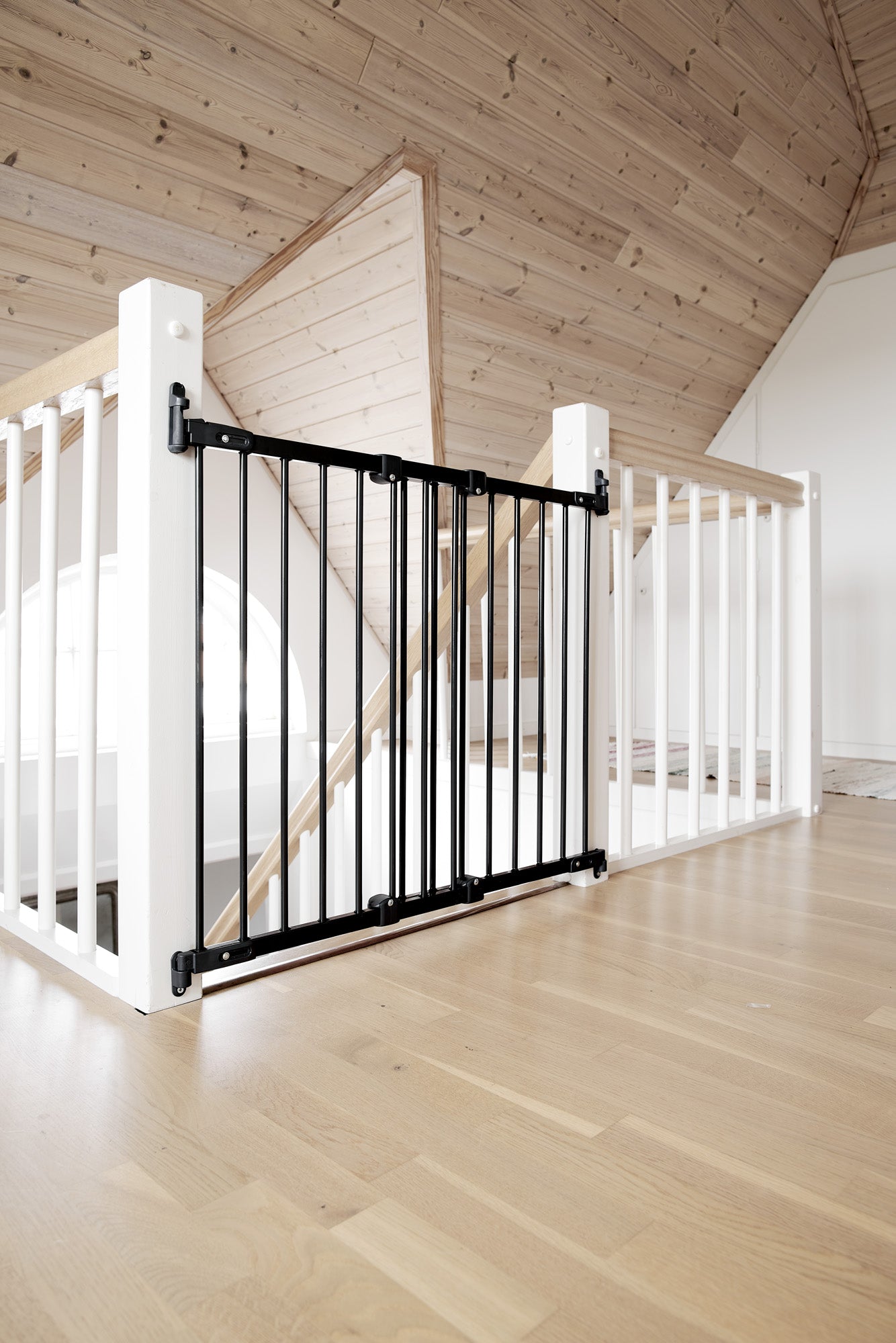 Babydan Ebba Bebek ve Çocuk Güvenlik Kapısı 67 - 105,5 cm Siyah